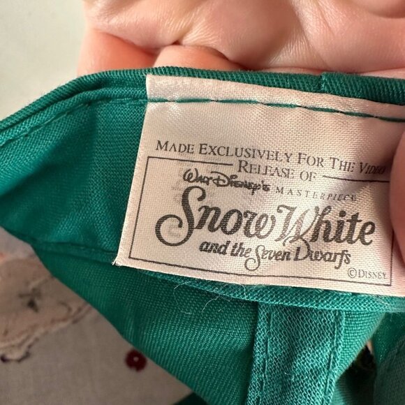 Disney 80s 90s VHS Video Release Grumpy Snow White Seven Dwarfs Snap Back Hat - Picture 5 of 6